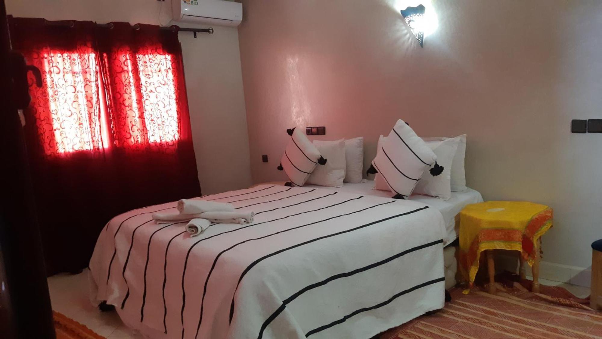 Hotel Restaurant Dar Al Madina Tinghir Ngoại thất bức ảnh